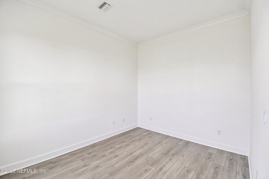 Spacious, unfurnished interior of a new home in Seven Pines 40' Front Entry, Jacksonville (Image 16).