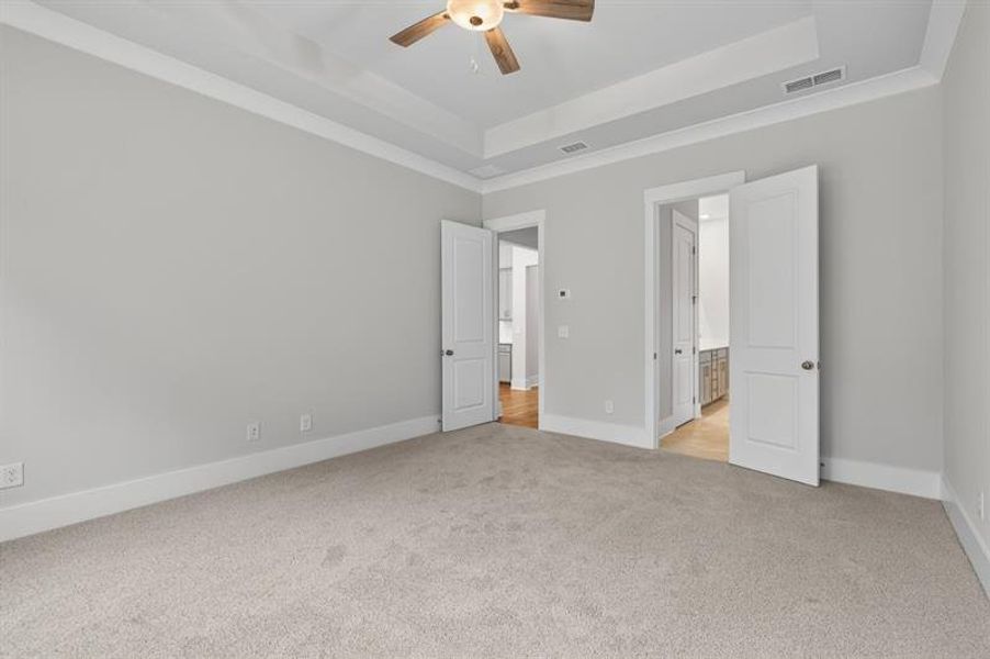 Spacious, unfurnished interior of a new home in Red Bird Manor, Jefferson (Image 34).