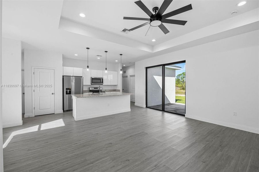 Spacious, unfurnished interior of a new home in , Lehigh Acres (Image 19).