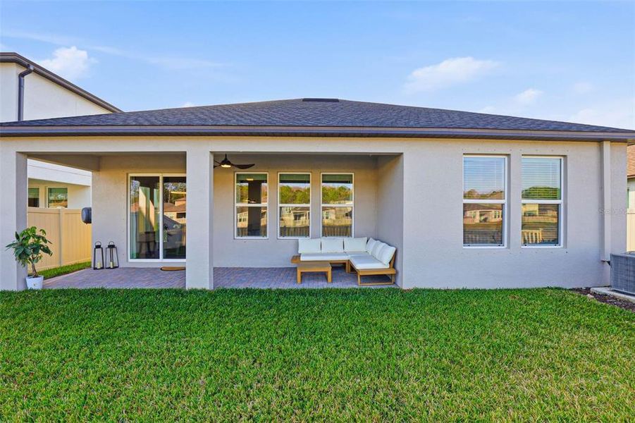 Exterior details and patio area of a home in , Lutz (Image 4).