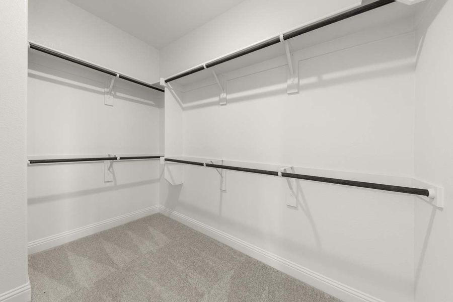 Spacious, unfurnished interior of a new home in Keeneland, Aubrey (Image 37).
