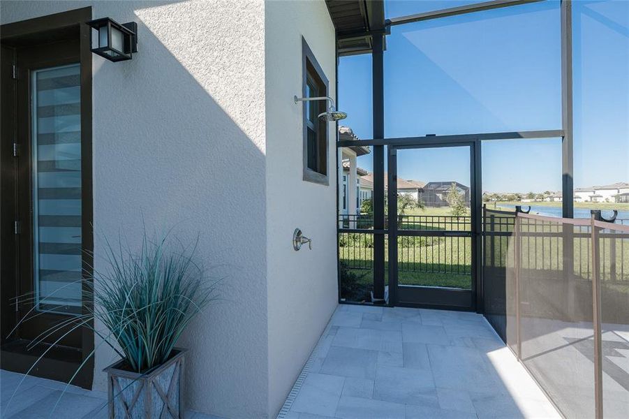 Exterior details and patio area of a home in , Wesley Chapel (Image 24).