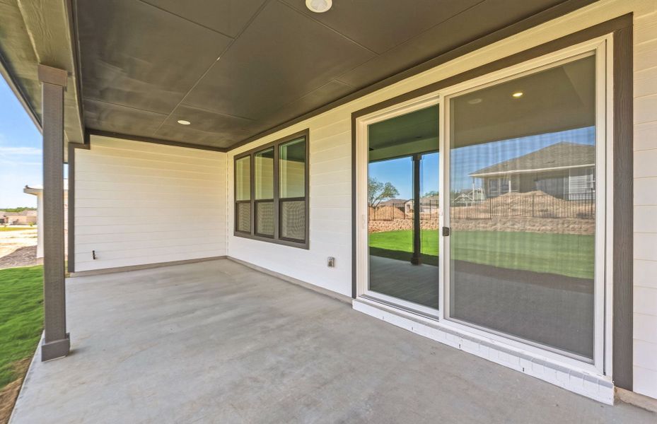 Exterior details and patio area of a home in Sun City Texas, Georgetown (Image 3).