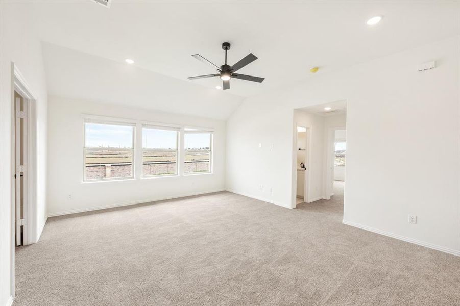 Spacious, unfurnished interior of a new home in Creekview Meadows, Pilot Point (Image 28). Spacious, unfurnished interior of a new home in Creekview Meadows, Pilot Point (Image 28).