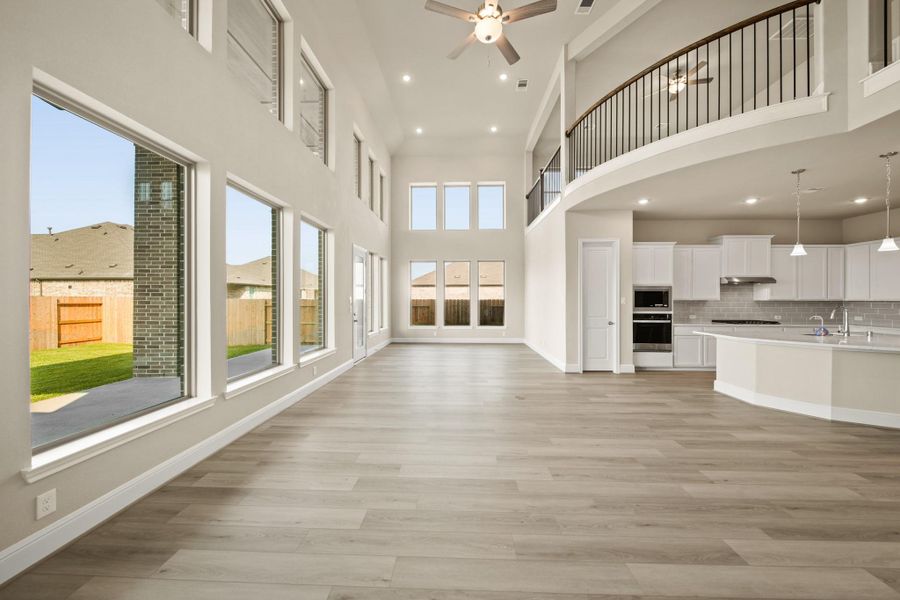 Spacious, unfurnished interior of a new home in Coastal Point, League City (Image 15).