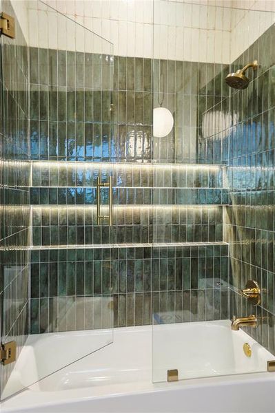 Close-up of interior finishes inside a home in , Oakland (Image 23). Close-up of interior finishes inside a home in , Oakland (Image 23).