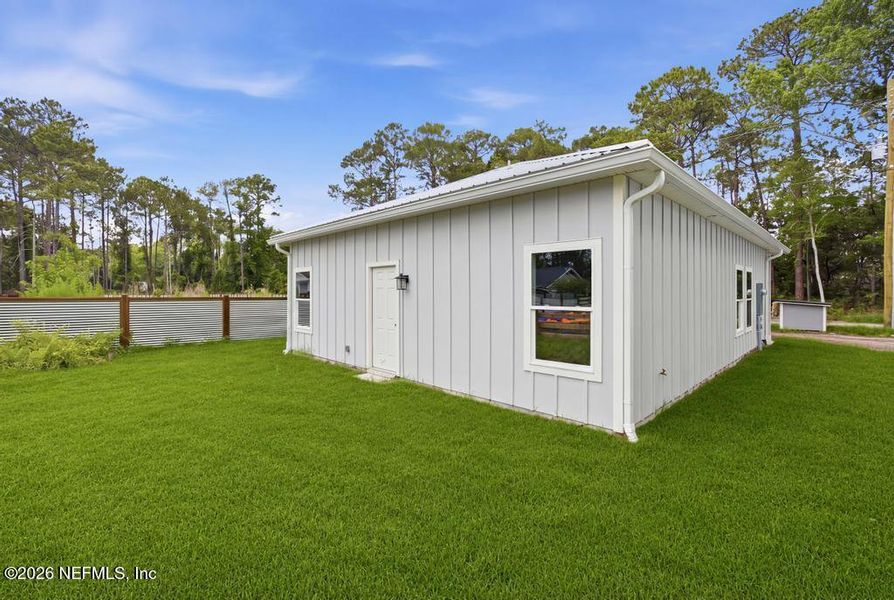 Exterior details and patio area of a home in , Jacksonville (Image 16).