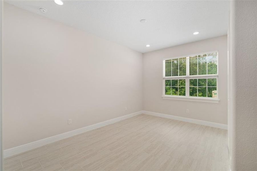 Spacious, unfurnished interior of a new home in , Summerfield (Image 32).