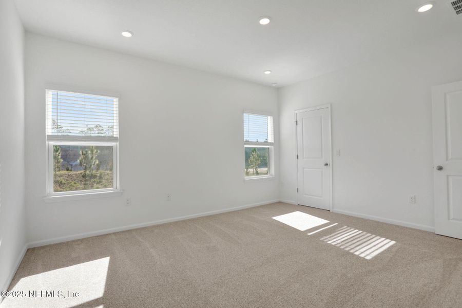 Spacious, unfurnished interior of a new home in , St. Augustine (Image 18).