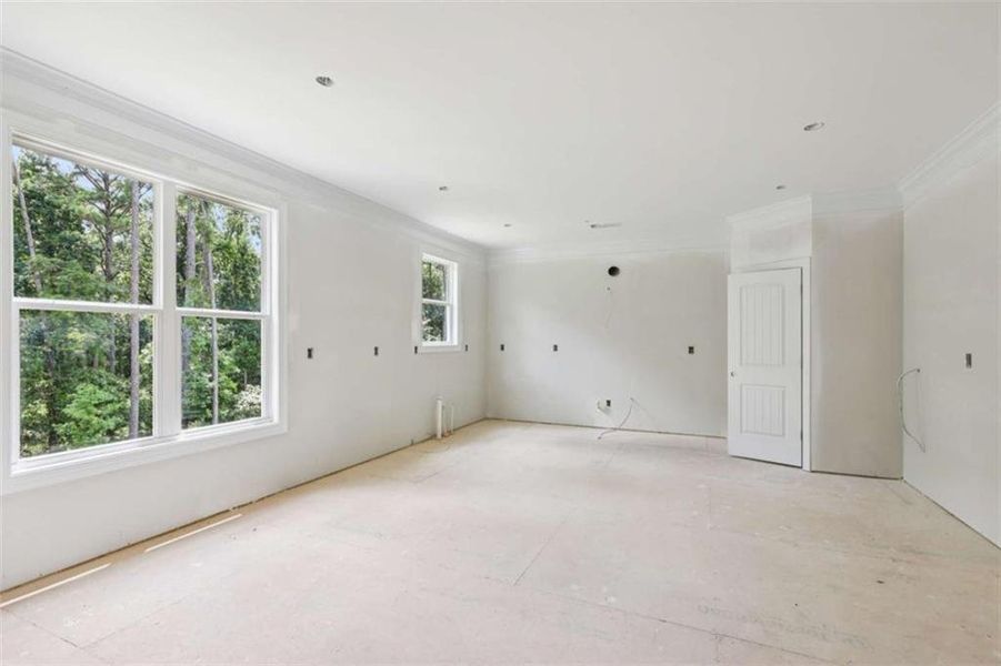 Spacious, unfurnished interior of a new home in Whitestone, Douglasville (Image 8).