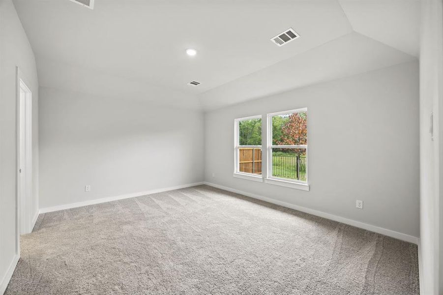 Spacious, unfurnished interior of a new home in Ambergrove, Royse City (Image 18). Spacious, unfurnished interior of a new home in Ambergrove, Royse City (Image 18).