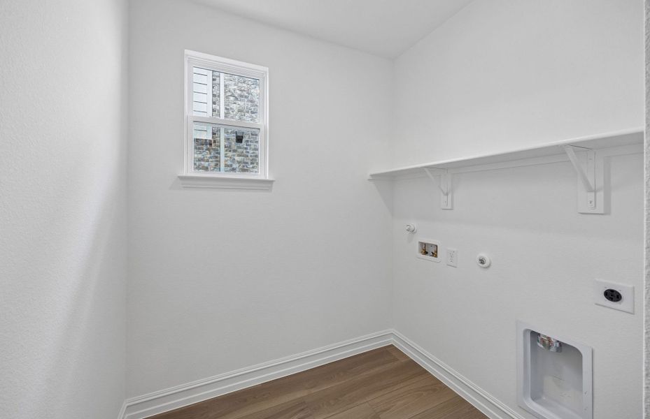 Spacious, unfurnished interior of a new home in Wilson Creek Meadows, Celina (Image 16).