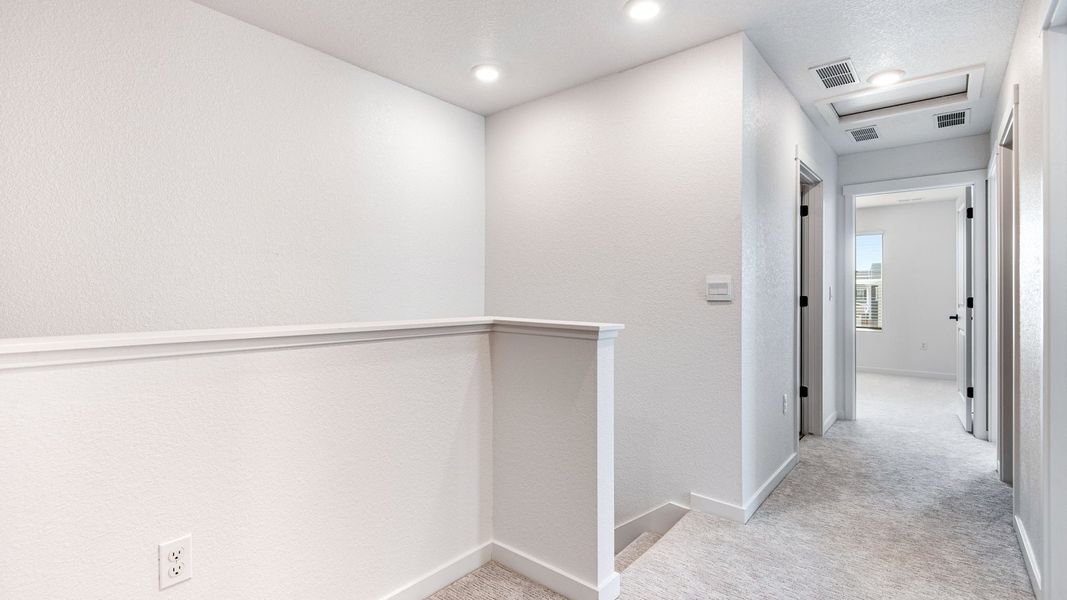 Spacious, unfurnished interior of a new home in Horizon Uptown, Aurora (Image 21).