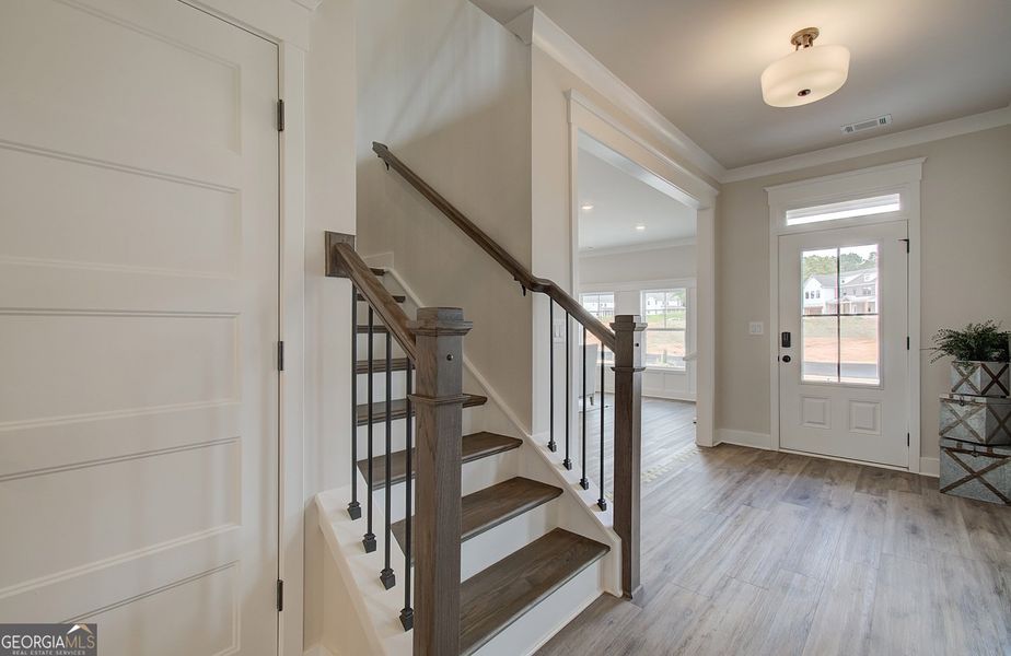 Spacious, unfurnished interior of a new home in Rosewood Lake Estates, Hoschton (Image 18).