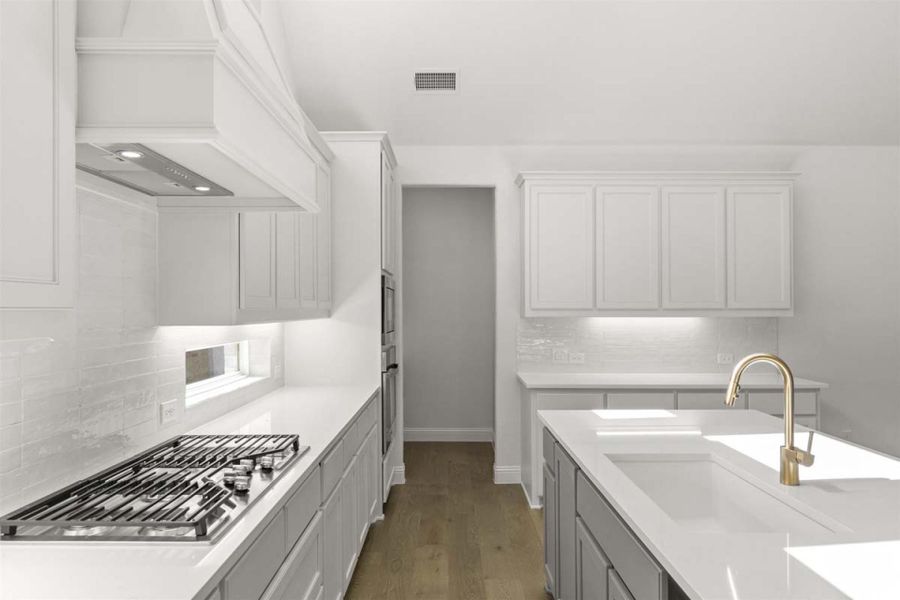 Furnished interior view inside a new home in Meadow Run, Melissa (Image 4).