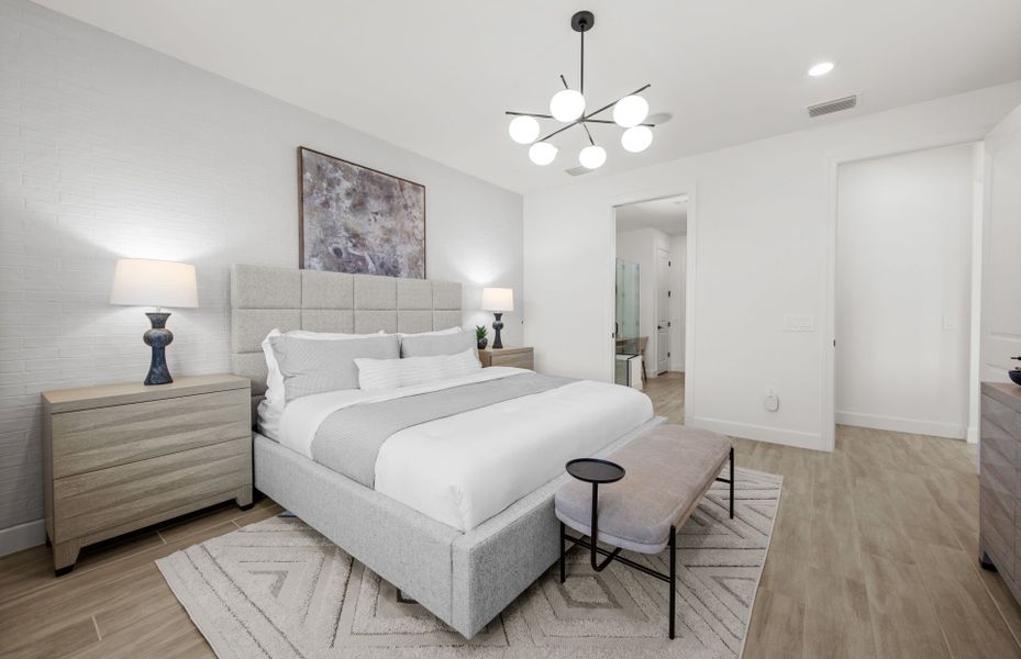 Spacious owner's suite with tons of natural light Spacious owner's suite with tons of natural light