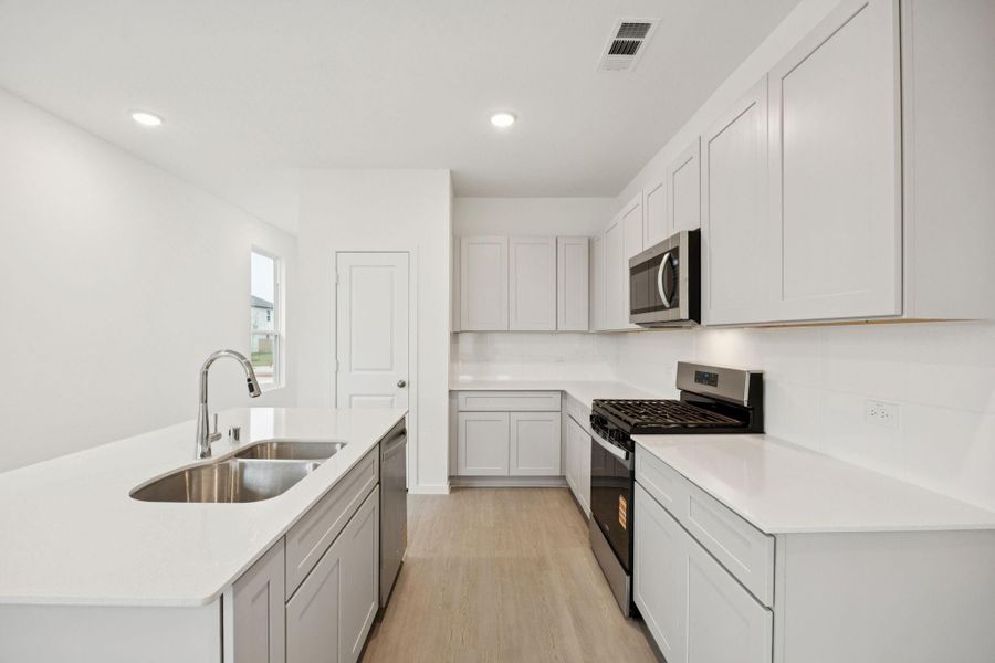 Furnished interior view inside a new home in Montgomery Bend, Montgomery (Image 8).