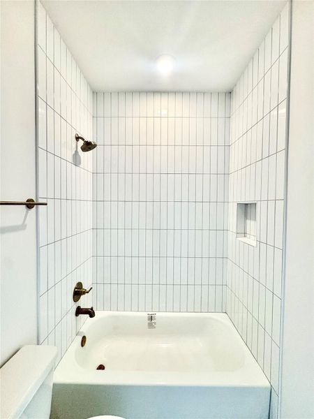 SECONDARY IN ROOM BATH SECONDARY IN ROOM BATH