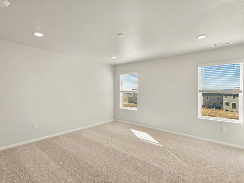 Spacious, unfurnished interior of a new home in Meridian Ranch, Peyton (Image 9).