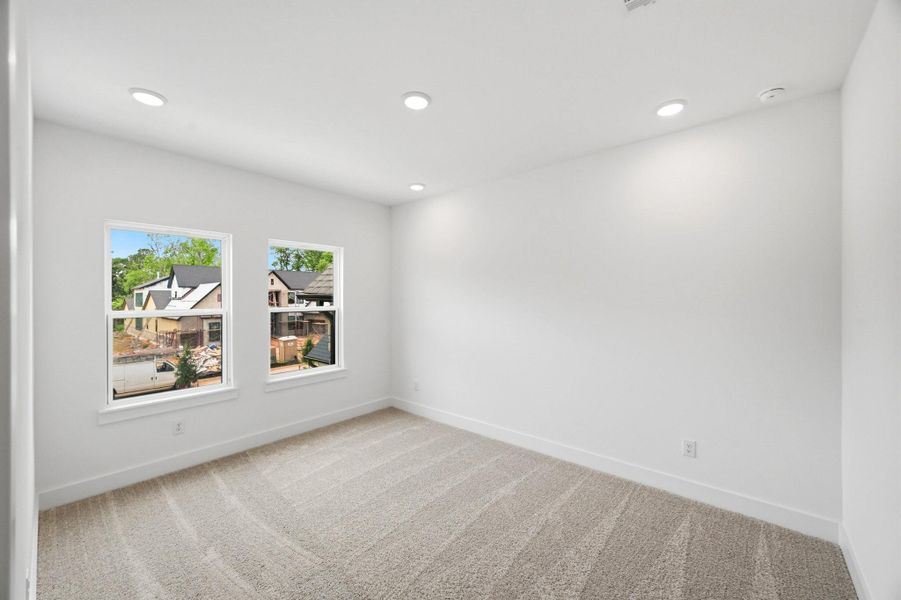 Spacious, unfurnished interior of a new home in Two Step Farm, Montgomery (Image 12).