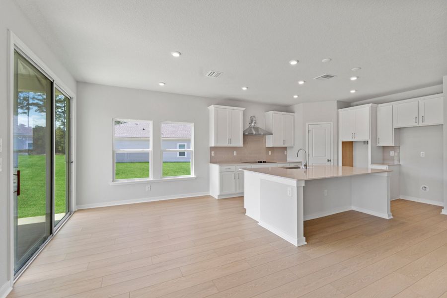 Lot 591 Dining Area and Chef's Kitchen at NorthShore in Kingsland