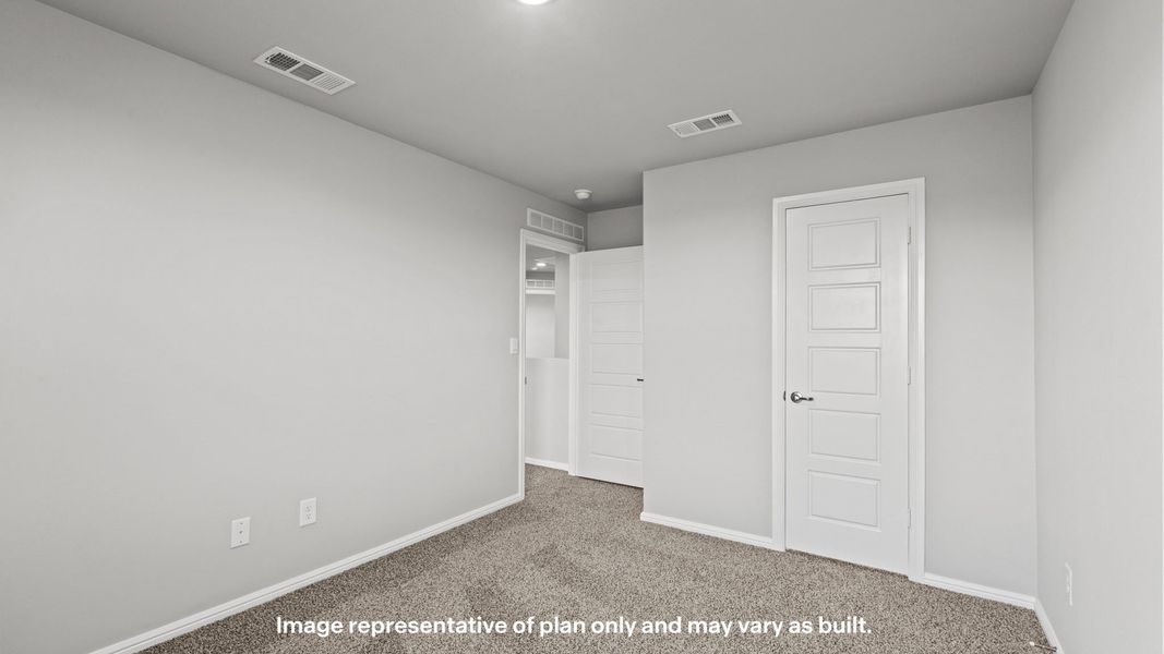 Spacious, unfurnished interior of a new home in Yukon Ridge, Odessa (Image 26).