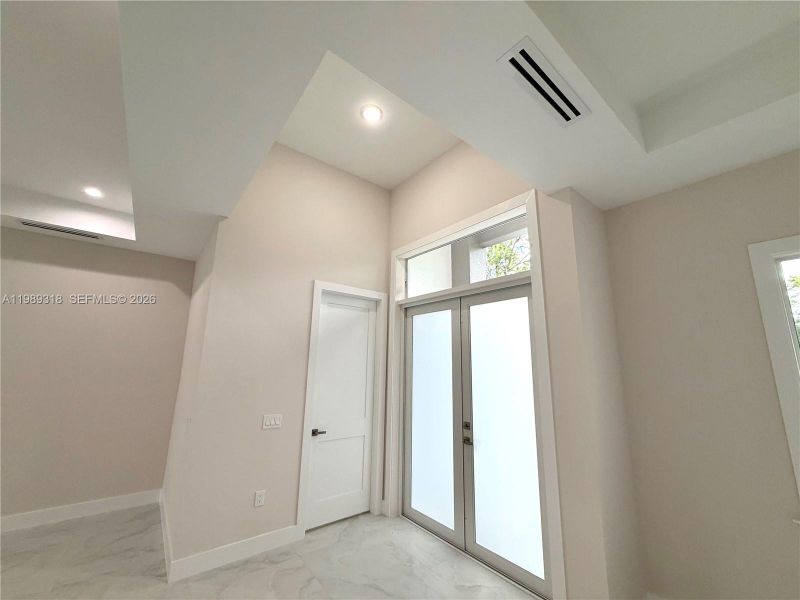 Spacious, unfurnished interior of a new home in , Naples (Image 22). Spacious, unfurnished interior of a new home in , Naples (Image 22).