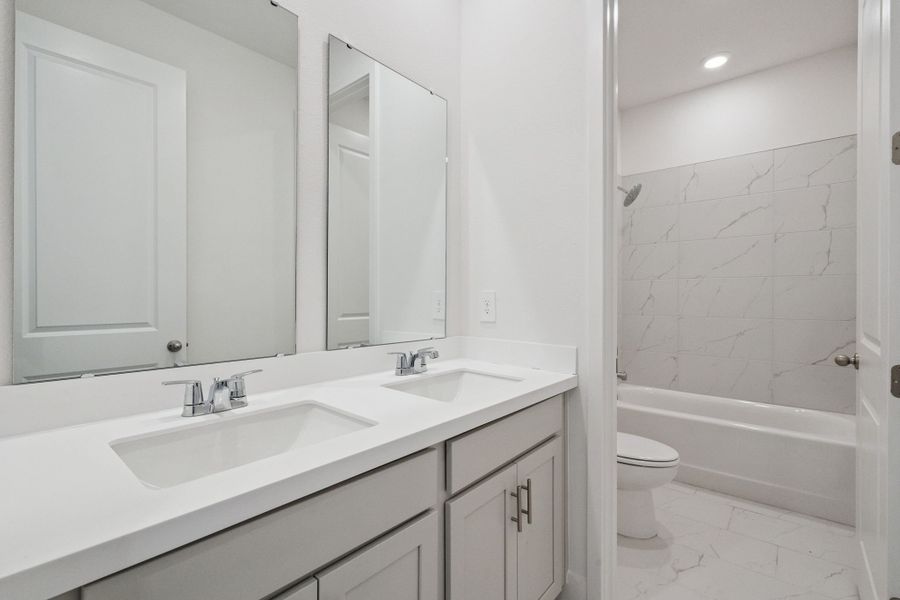 Full Guest Bathroom