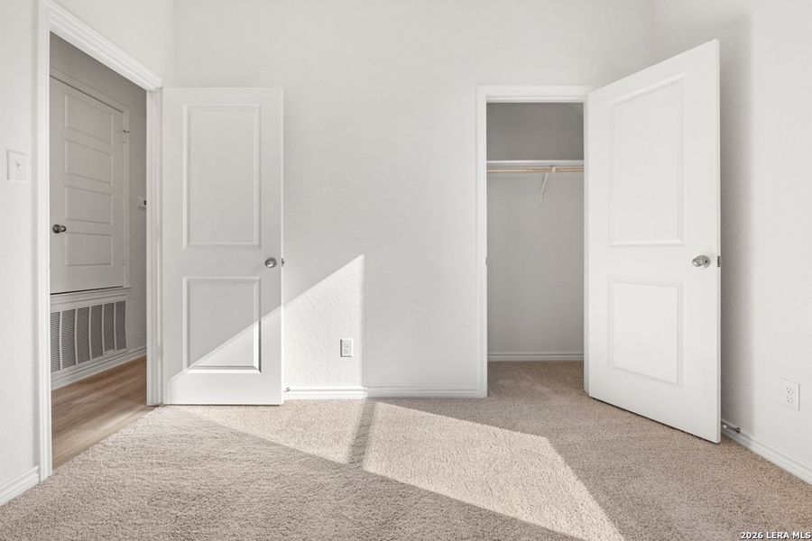 Spacious, unfurnished interior of a new home in Punta Verde, Converse (Image 14). Spacious, unfurnished interior of a new home in Punta Verde, Converse (Image 14).