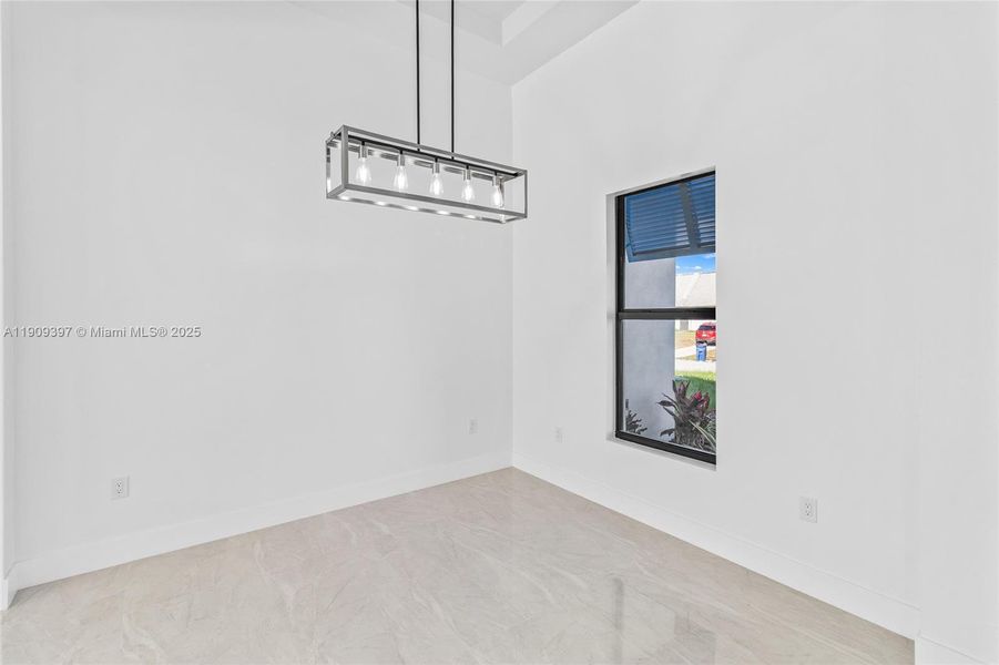 Spacious, unfurnished interior of a new home in , Lehigh Acres (Image 31).