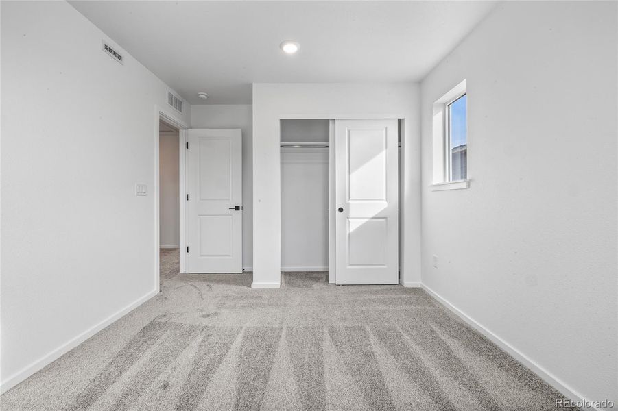 Spacious, unfurnished interior of a new home in Harvest Crossing, Aurora (Image 18). Spacious, unfurnished interior of a new home in Harvest Crossing, Aurora (Image 18).