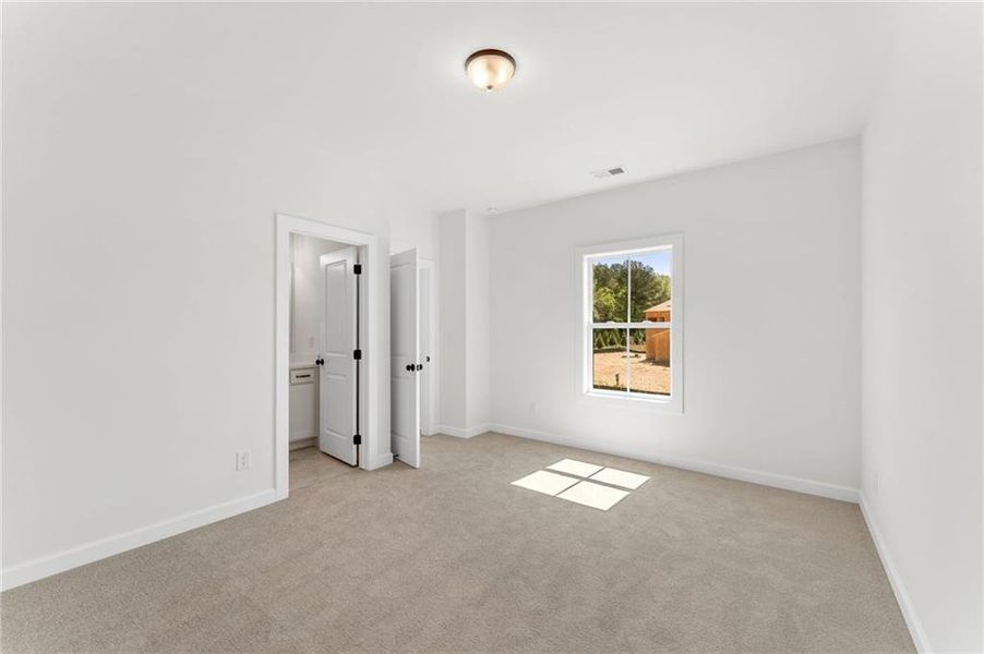 Spacious, unfurnished interior of a new home in Linden Grove, Powder Springs (Image 22).