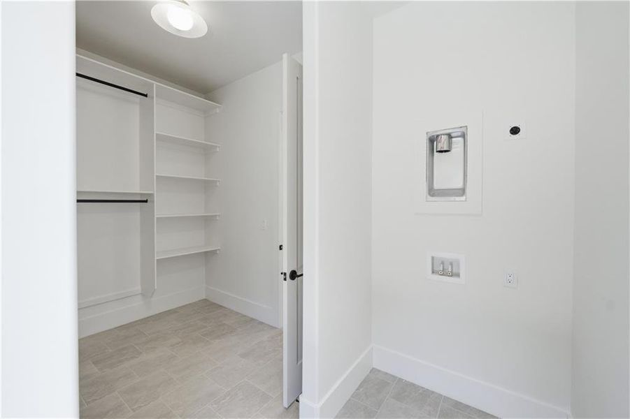Spacious, unfurnished interior of a new home in , Lawrenceville (Image 24).