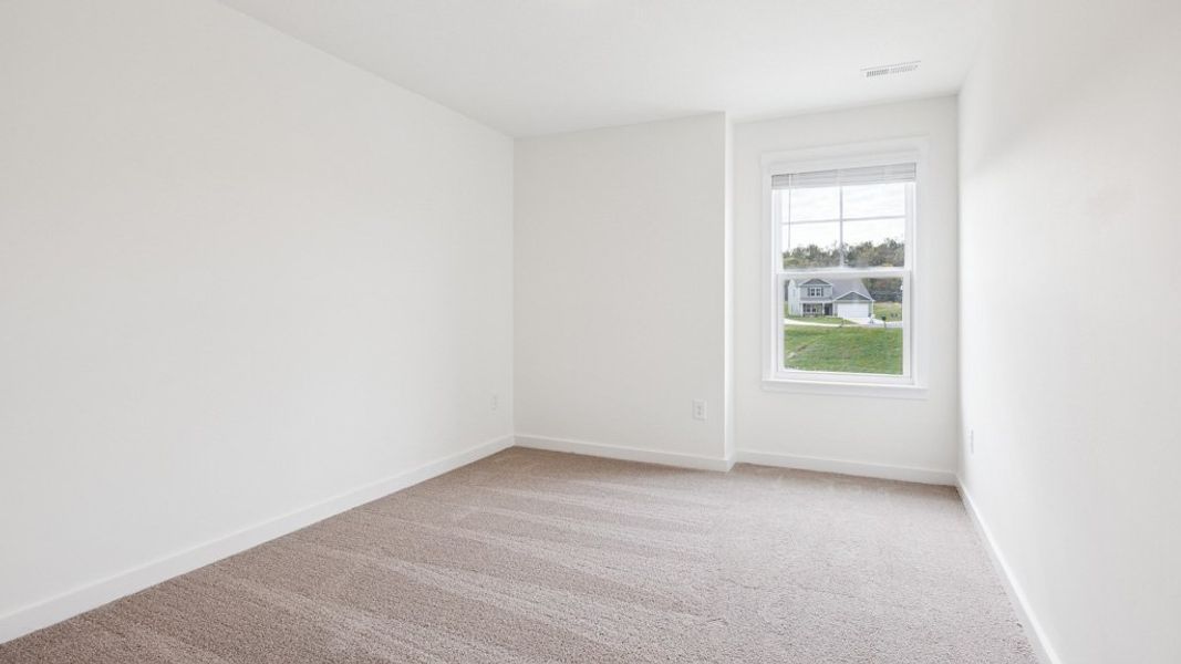 Spacious, unfurnished interior of a new home in Emory Creek, Harriman (Image 18).
