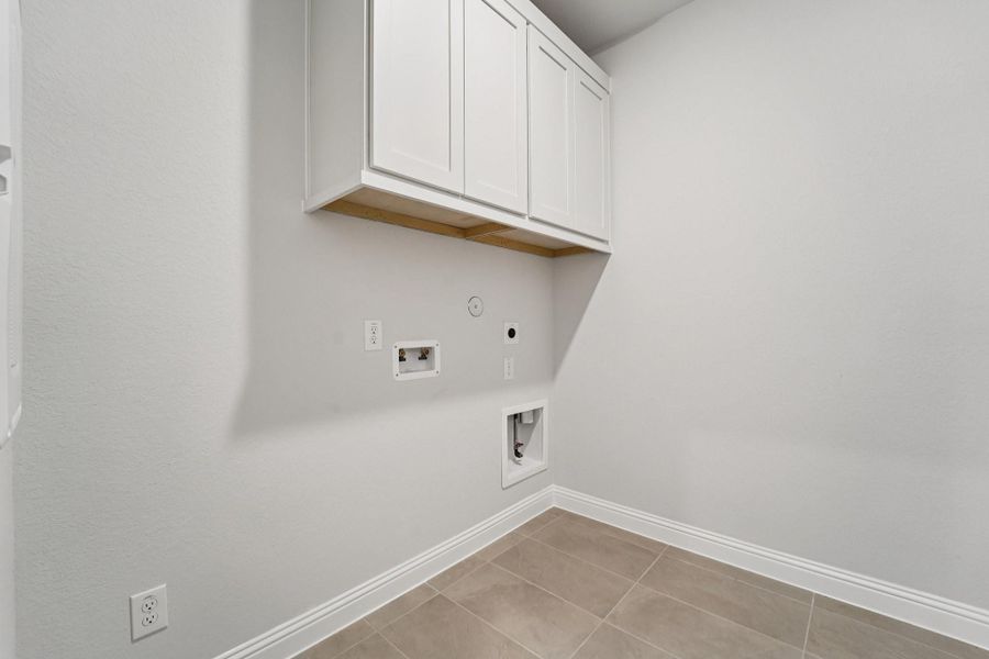 Spacious, unfurnished interior of a new home in Evergreen 40', Conroe (Image 32).