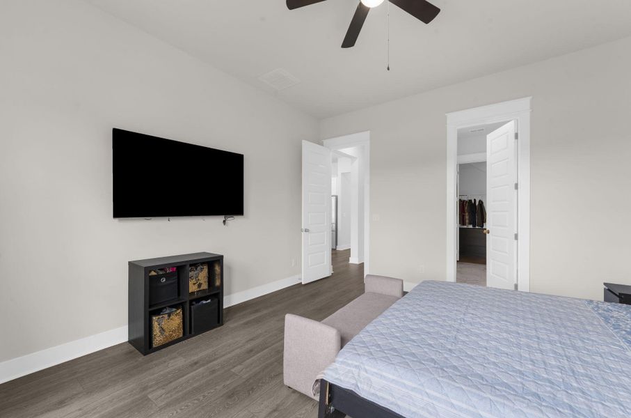 Furnished interior view inside a new home in Carnes Crossroads, Summerville (Image 17). Furnished interior view inside a new home in Carnes Crossroads, Summerville (Image 17).