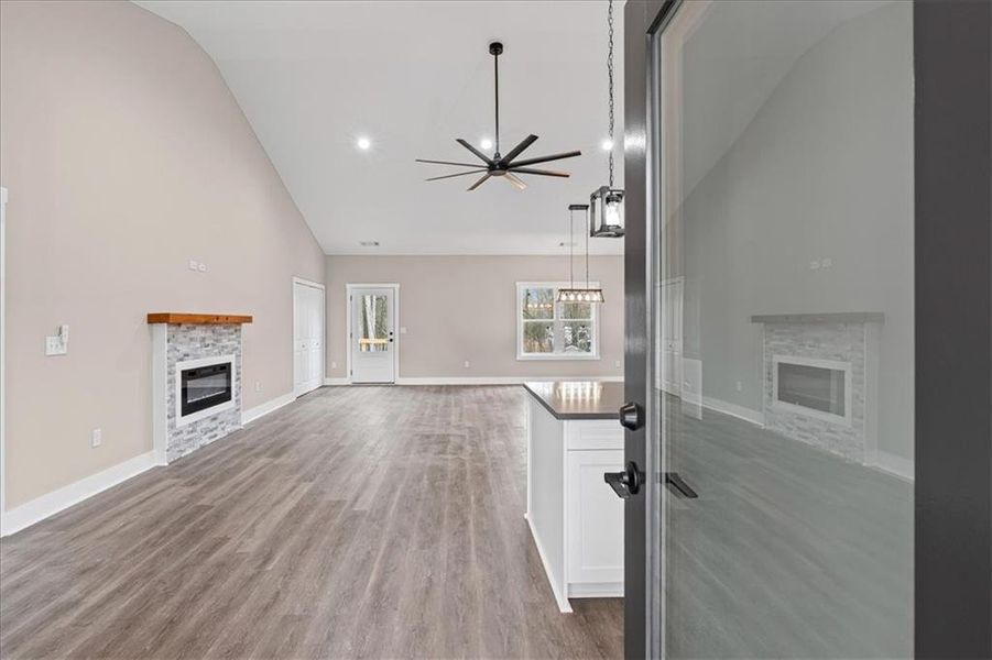 Spacious, unfurnished interior of a new home in , Austell (Image 17).