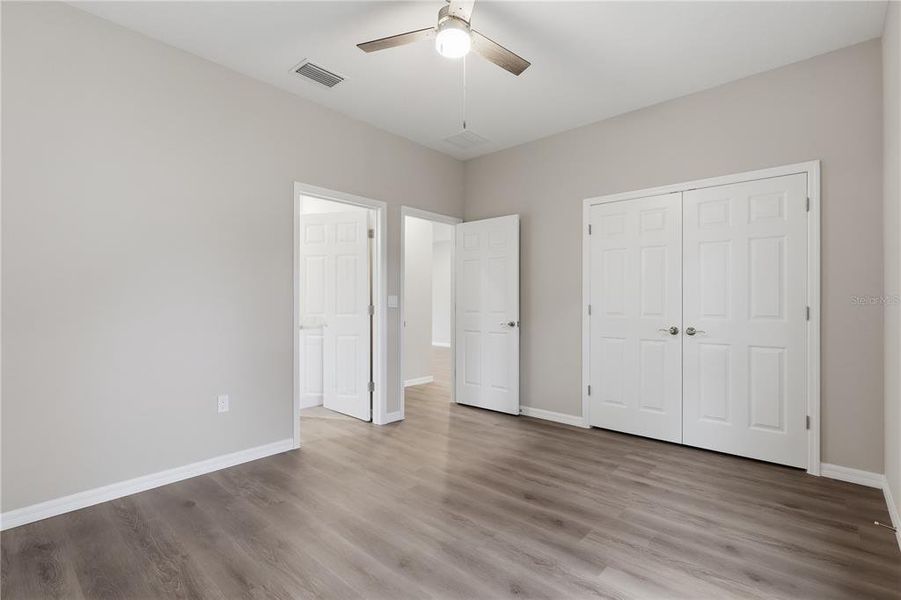 Spacious, unfurnished interior of a new home in , Tampa (Image 14).