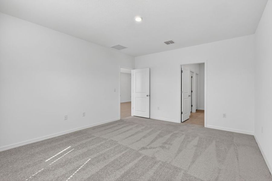 Spacious, unfurnished interior of a new home in Waterstone, Groveland (Image 24). Spacious, unfurnished interior of a new home in Waterstone, Groveland (Image 24).