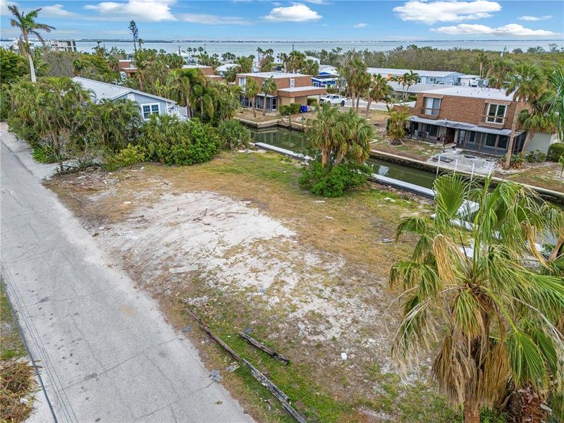 Site preparation for new homesites in , Longboat Key (Image 3).