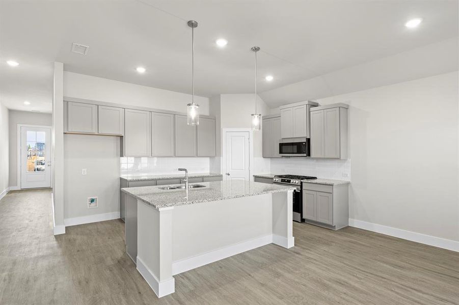 09. 2372 Bell - Kitchen (2)