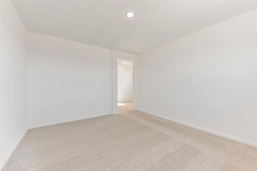 Spacious, unfurnished interior of a new home in Colony at Pinehurst, Pinehurst (Image 31). Spacious, unfurnished interior of a new home in Colony at Pinehurst, Pinehurst (Image 31).