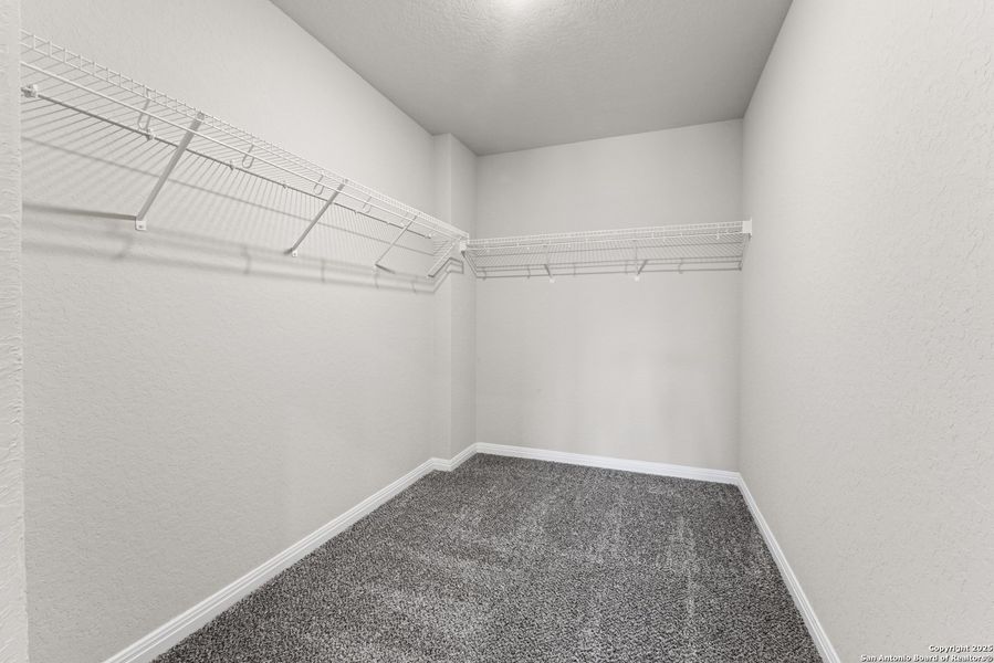 Spacious, unfurnished interior of a new home in Cinco Lakes, San Antonio (Image 26). Spacious, unfurnished interior of a new home in Cinco Lakes, San Antonio (Image 26).