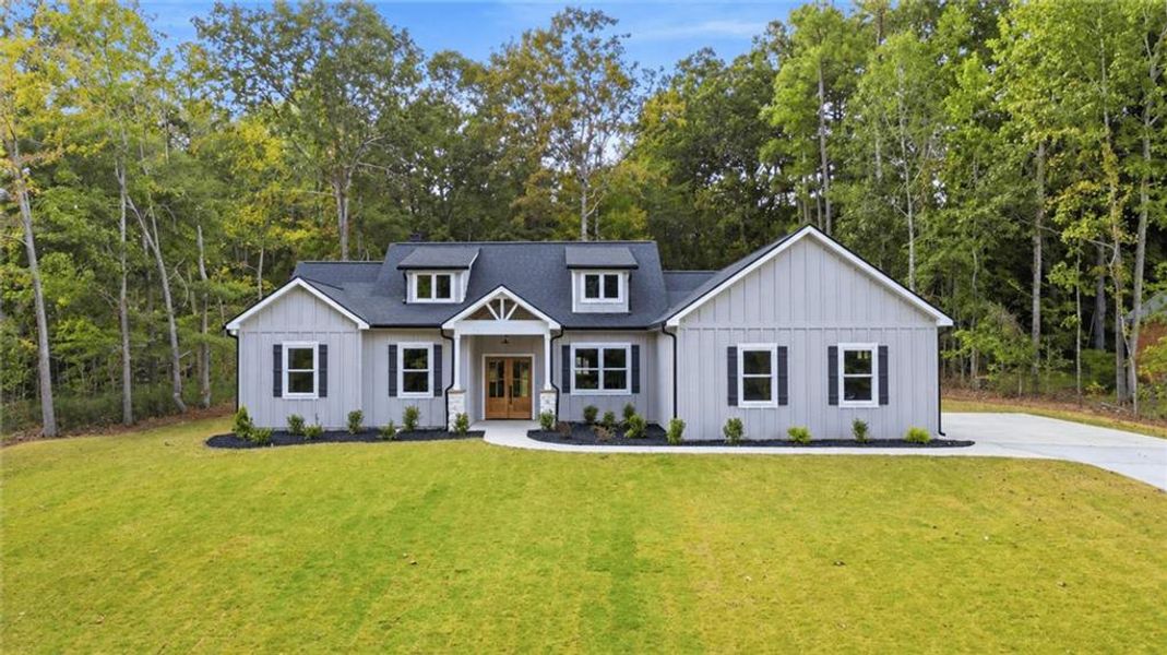 Front exterior of a new home in , Rome, GA, highlighting curb appeal (Image 2). Front exterior of a new home in , Rome, GA, highlighting curb appeal (Image 2).
