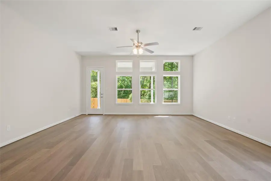 Image 5 of a home in The Woodlands Hills. Image 5 of a home in The Woodlands Hills.