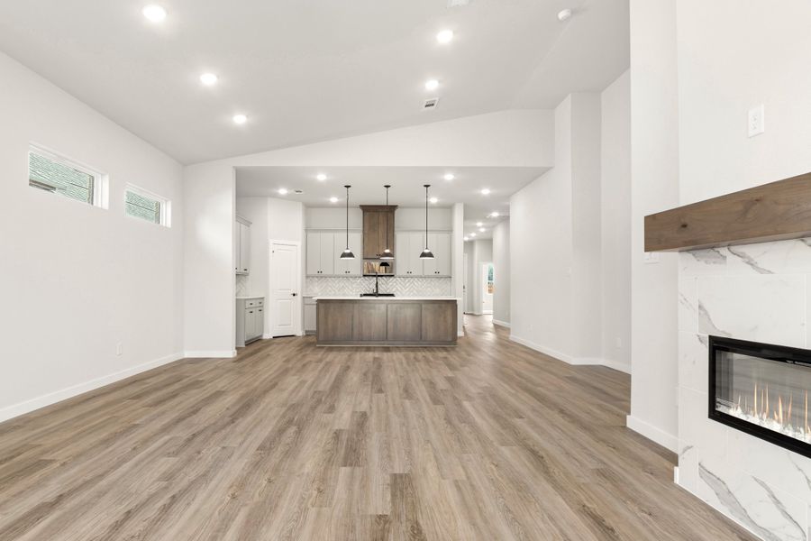 Spacious, unfurnished interior of a new home in Willow Grove, Melissa (Image 24).