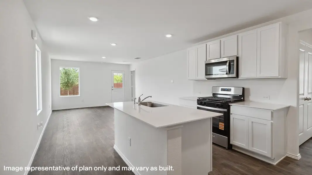 Furnished interior view inside a new home in Maplewood Meadows, Talty (Image 4). Furnished interior view inside a new home in Maplewood Meadows, Talty (Image 4).