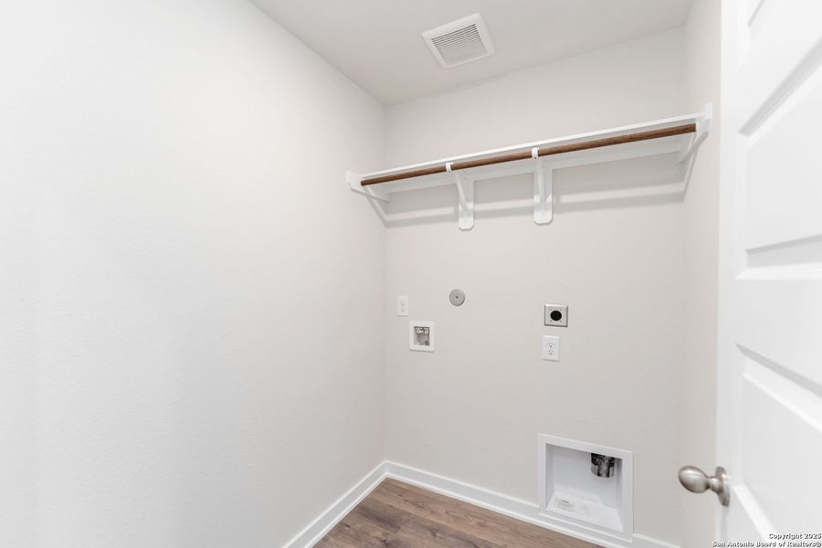 Spacious, unfurnished interior of a new home in Katzer Ranch, Converse (Image 18). Spacious, unfurnished interior of a new home in Katzer Ranch, Converse (Image 18).