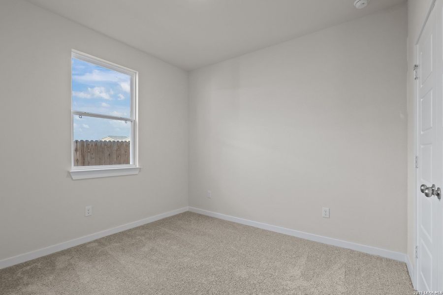 Spacious, unfurnished interior of a new home in Cinco Lakes, San Antonio (Image 21).