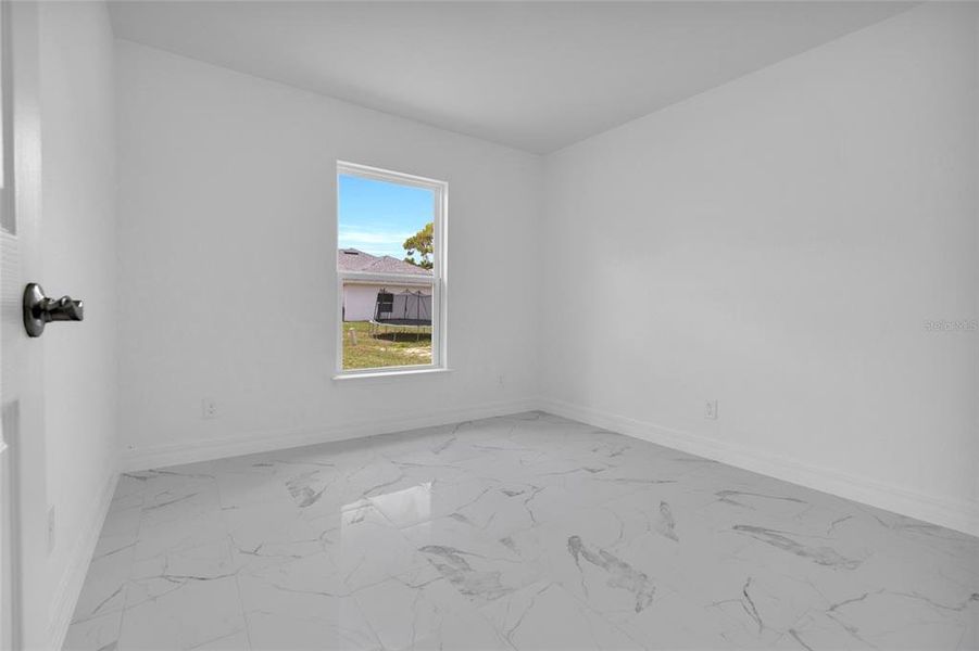 Spacious, unfurnished interior of a new home in , Cape Coral (Image 16).